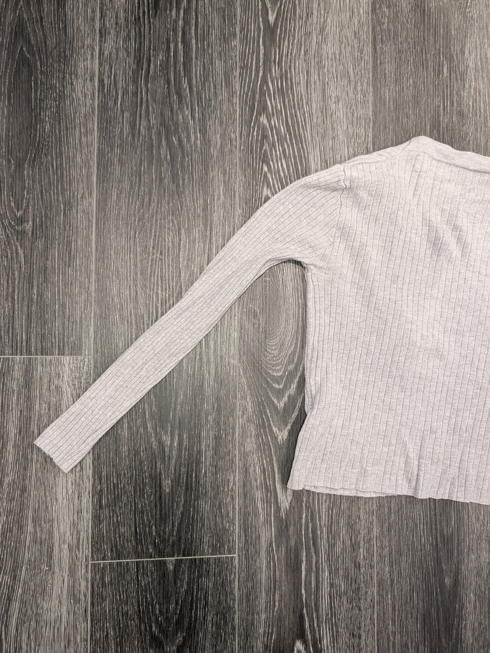 Women's Light Gray Ribbed Button-Front Cardigan - Picture 4 of 9